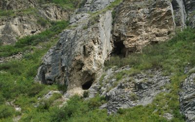 Снова отпуск. Снова Алтай. Часть 3. Чемальский тракт. День 10. Арковая пещера.